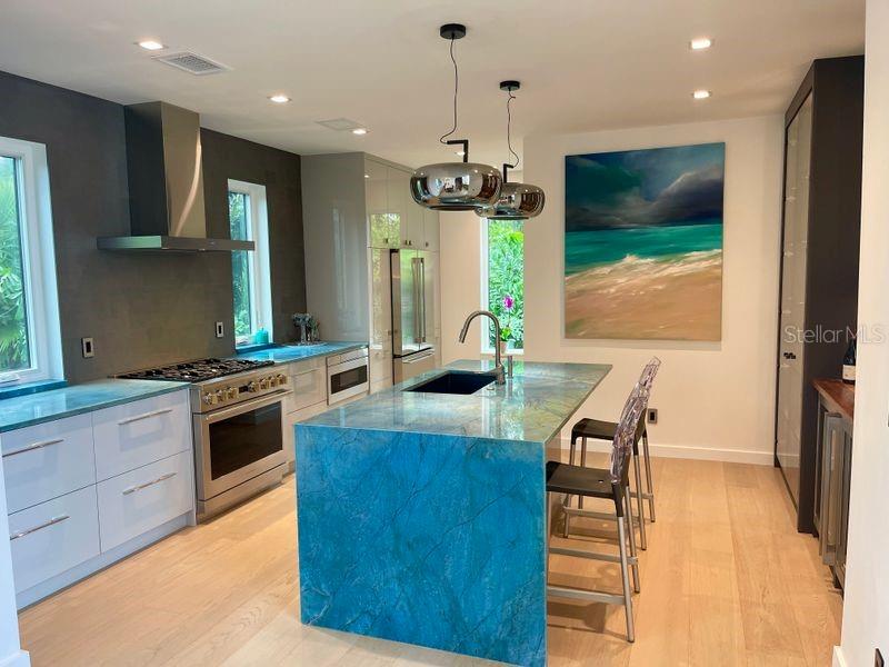 2945 PYRULA DR, LONGBOAT KEY, FL, 34228