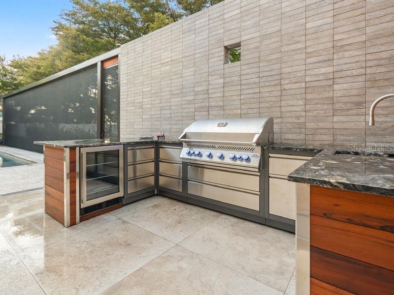 2945 PYRULA DR, LONGBOAT KEY, FL, 34228