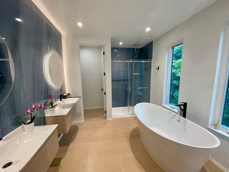 2945 PYRULA DR, LONGBOAT KEY, FL, 34228