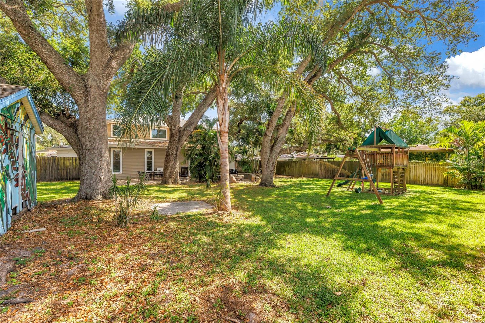 10819 SEMINOLE DR N, ST PETERSBURG, FL, 33708
