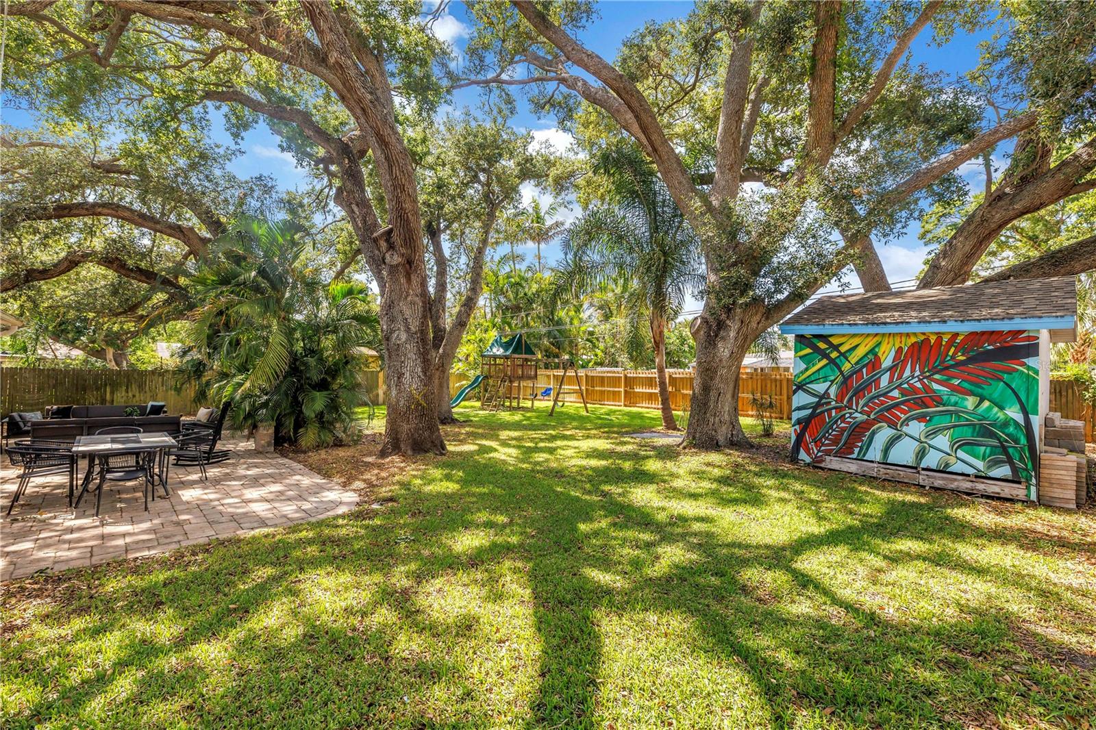 10819 SEMINOLE DR N, ST PETERSBURG, FL, 33708