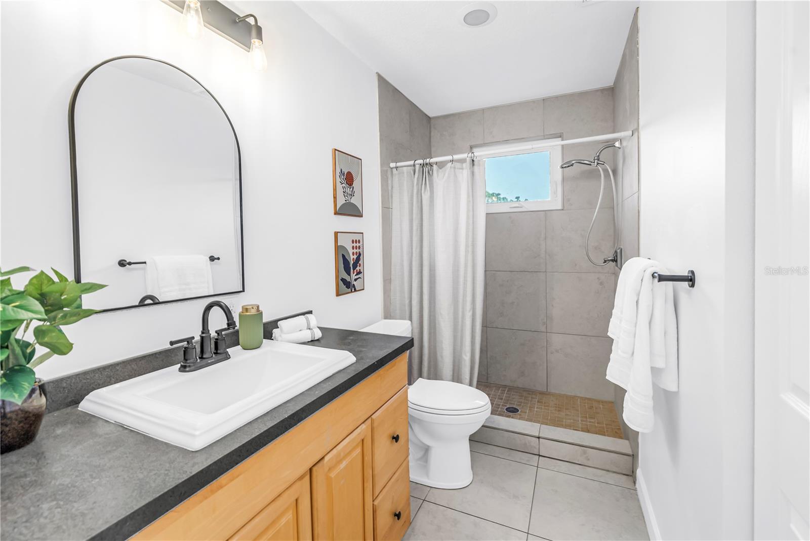 10819 SEMINOLE DR N, ST PETERSBURG, FL, 33708