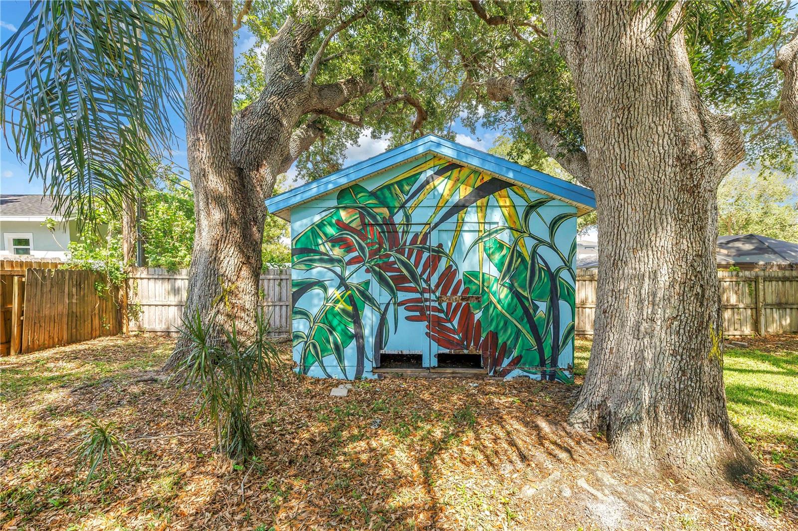 10819 SEMINOLE DR N, ST PETERSBURG, FL, 33708