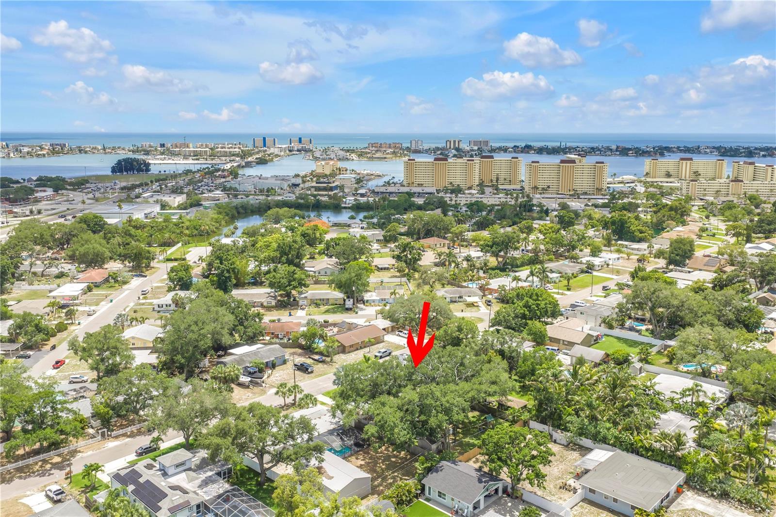 10819 SEMINOLE DR N, ST PETERSBURG, FL, 33708