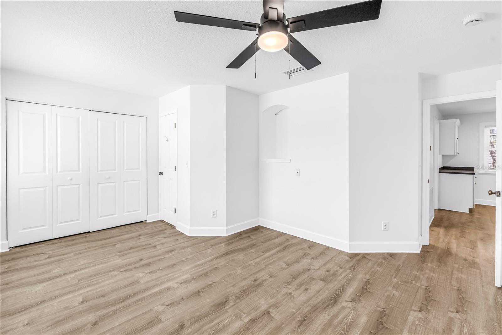 10819 SEMINOLE DR N, ST PETERSBURG, FL, 33708