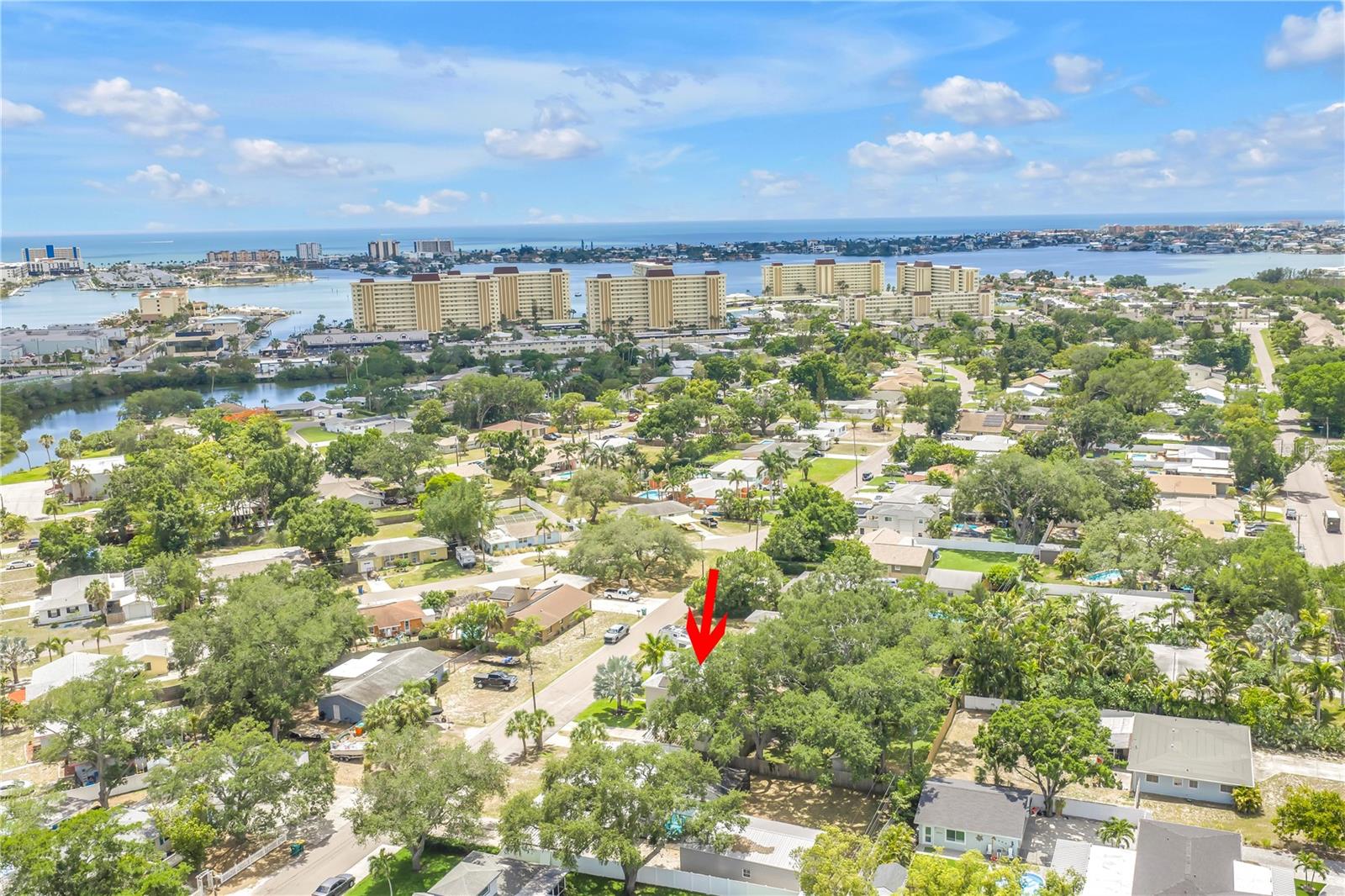 10819 SEMINOLE DR N, ST PETERSBURG, FL, 33708