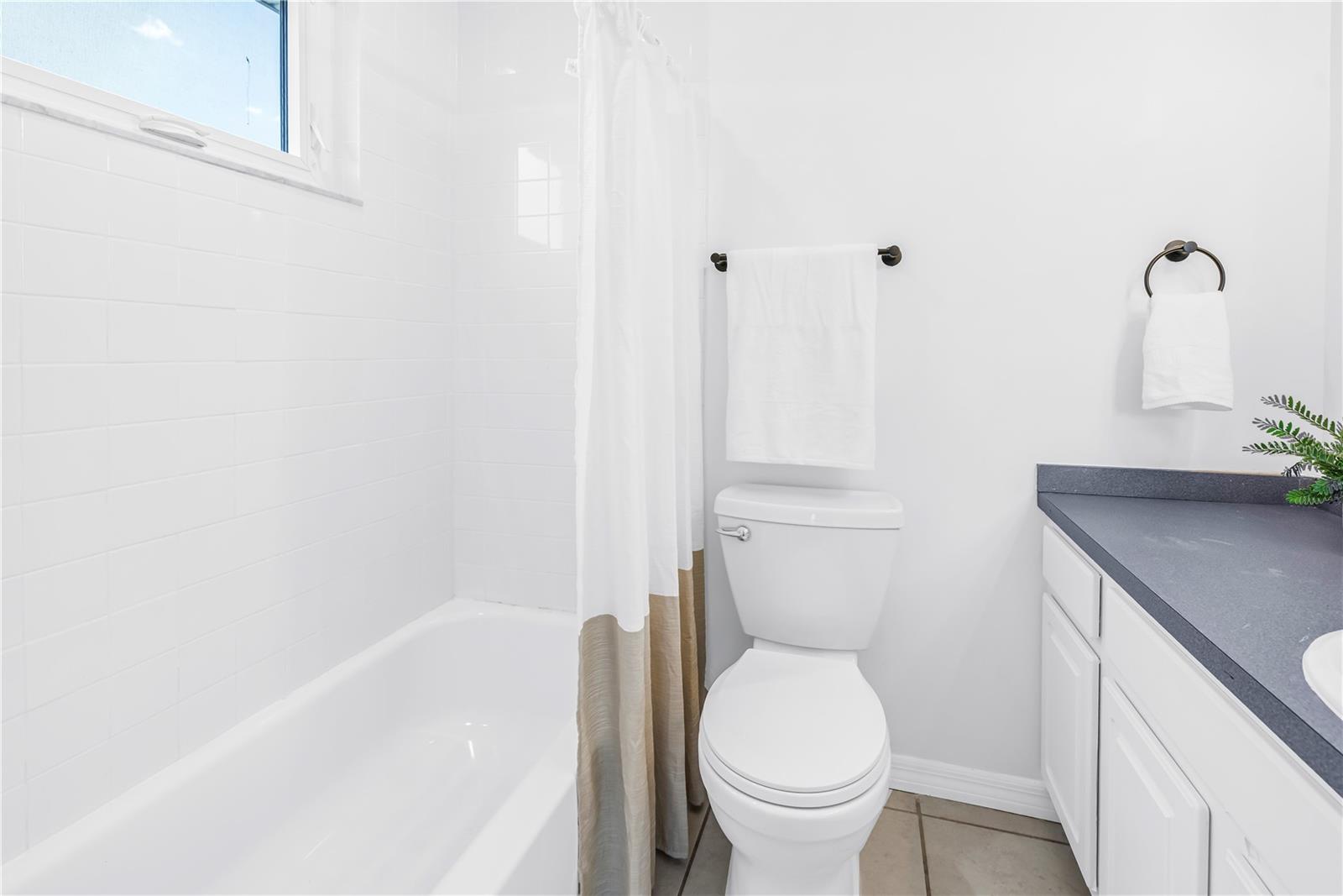 10819 SEMINOLE DR N, ST PETERSBURG, FL, 33708