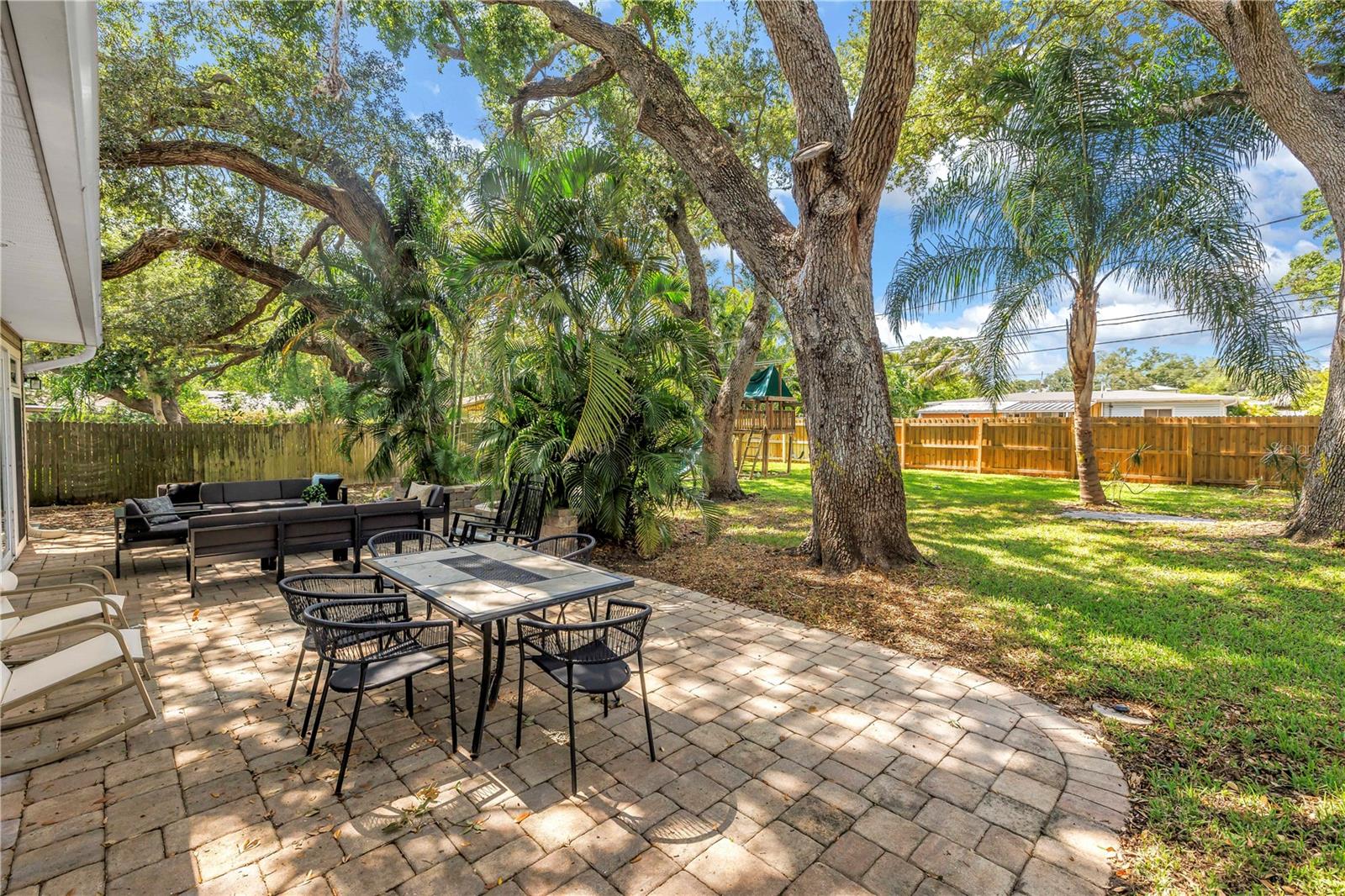 10819 SEMINOLE DR N, ST PETERSBURG, FL, 33708