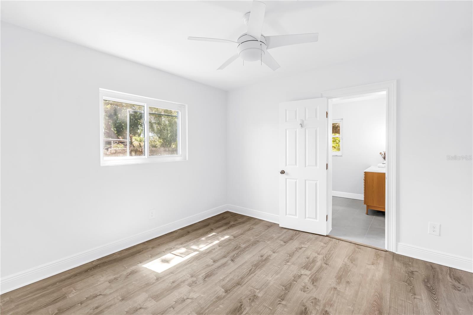 10819 SEMINOLE DR N, ST PETERSBURG, FL, 33708