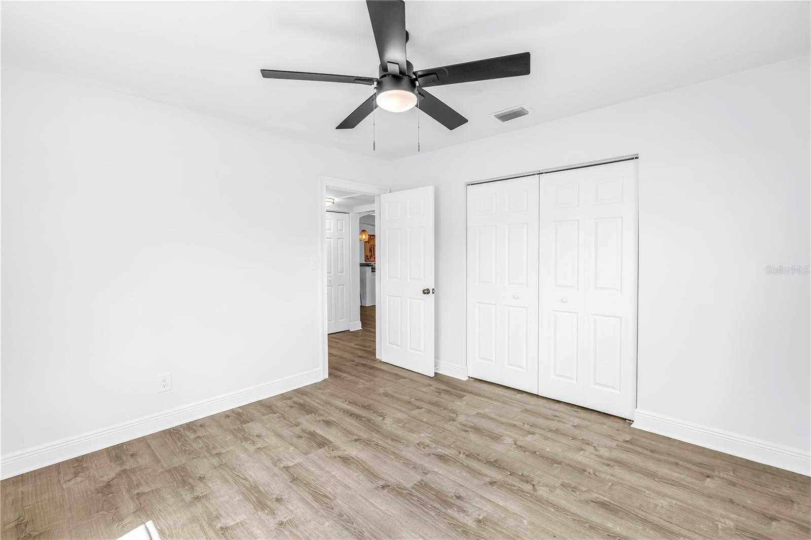 10819 SEMINOLE DR N, ST PETERSBURG, FL, 33708