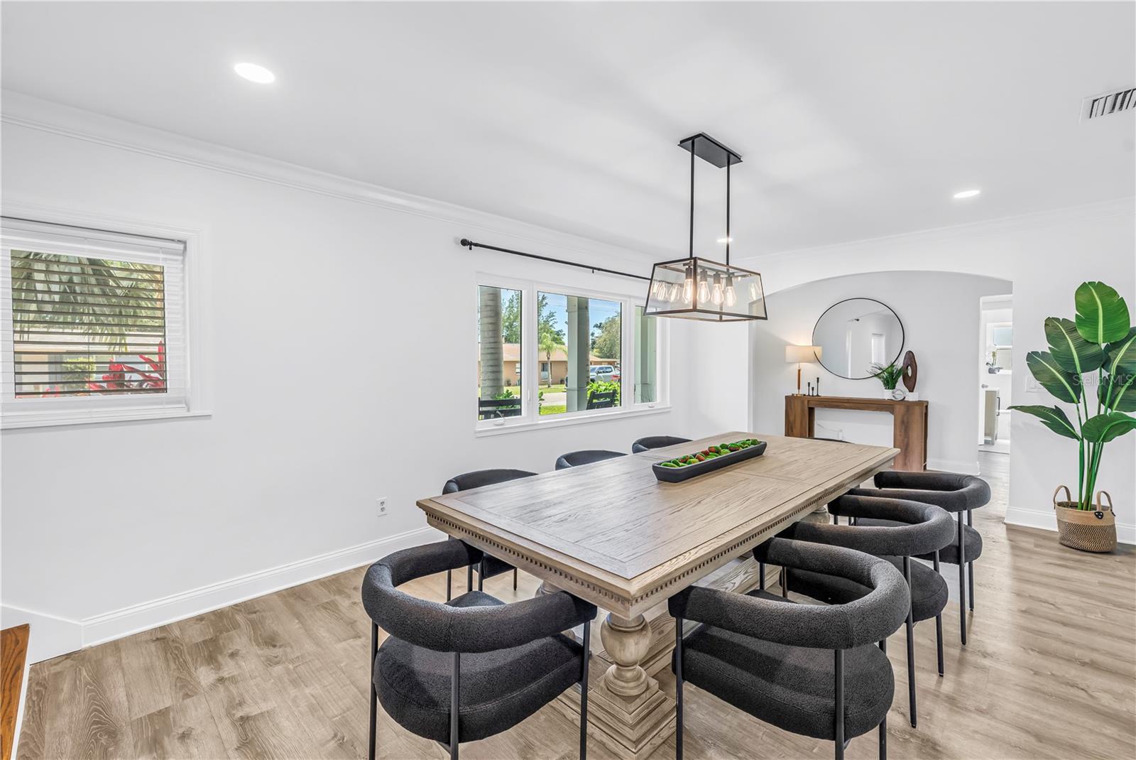 10819 SEMINOLE DR N, ST PETERSBURG, FL, 33708