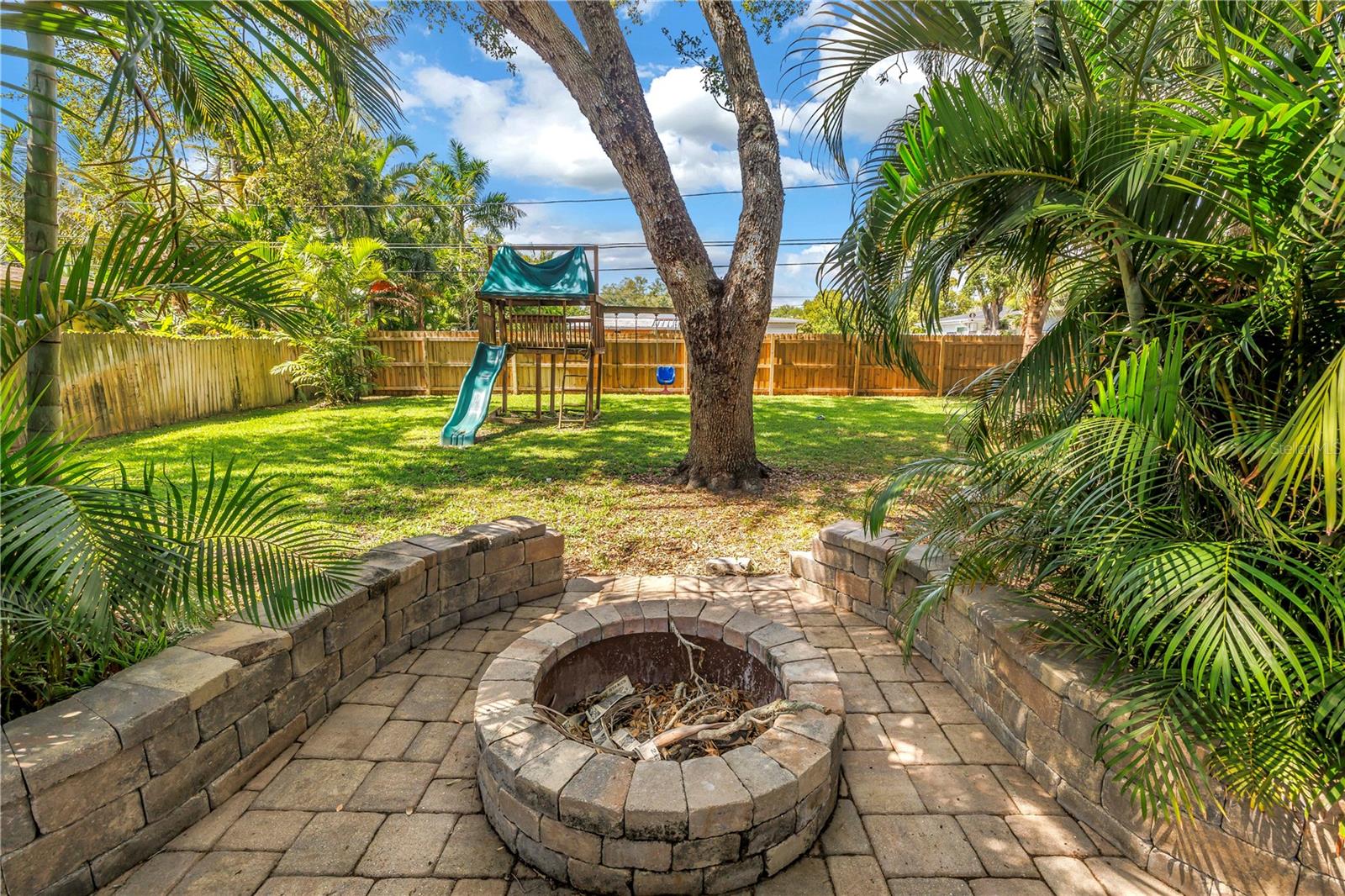 10819 SEMINOLE DR N, ST PETERSBURG, FL, 33708