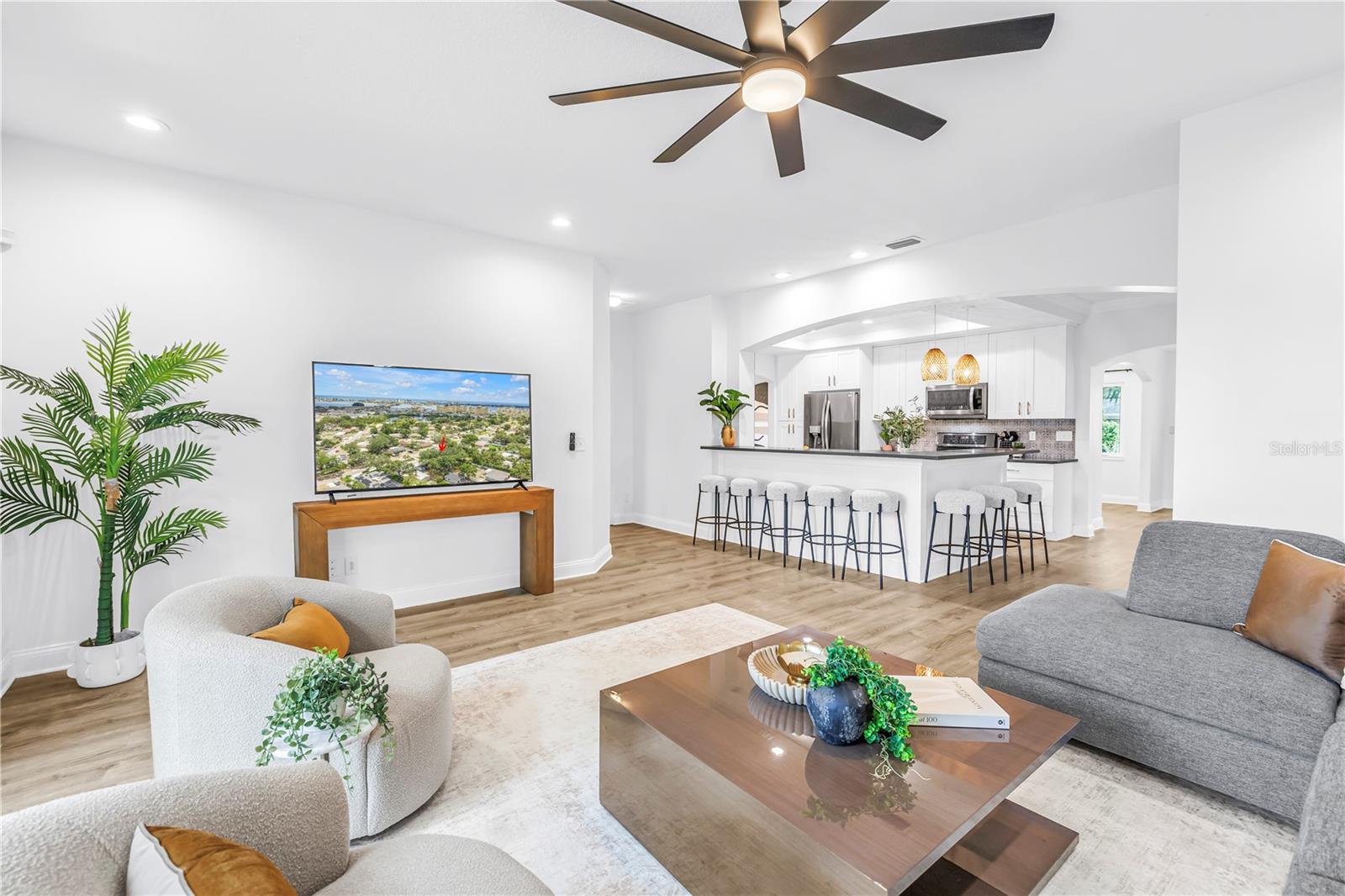 10819 SEMINOLE DR N, ST PETERSBURG, FL, 33708