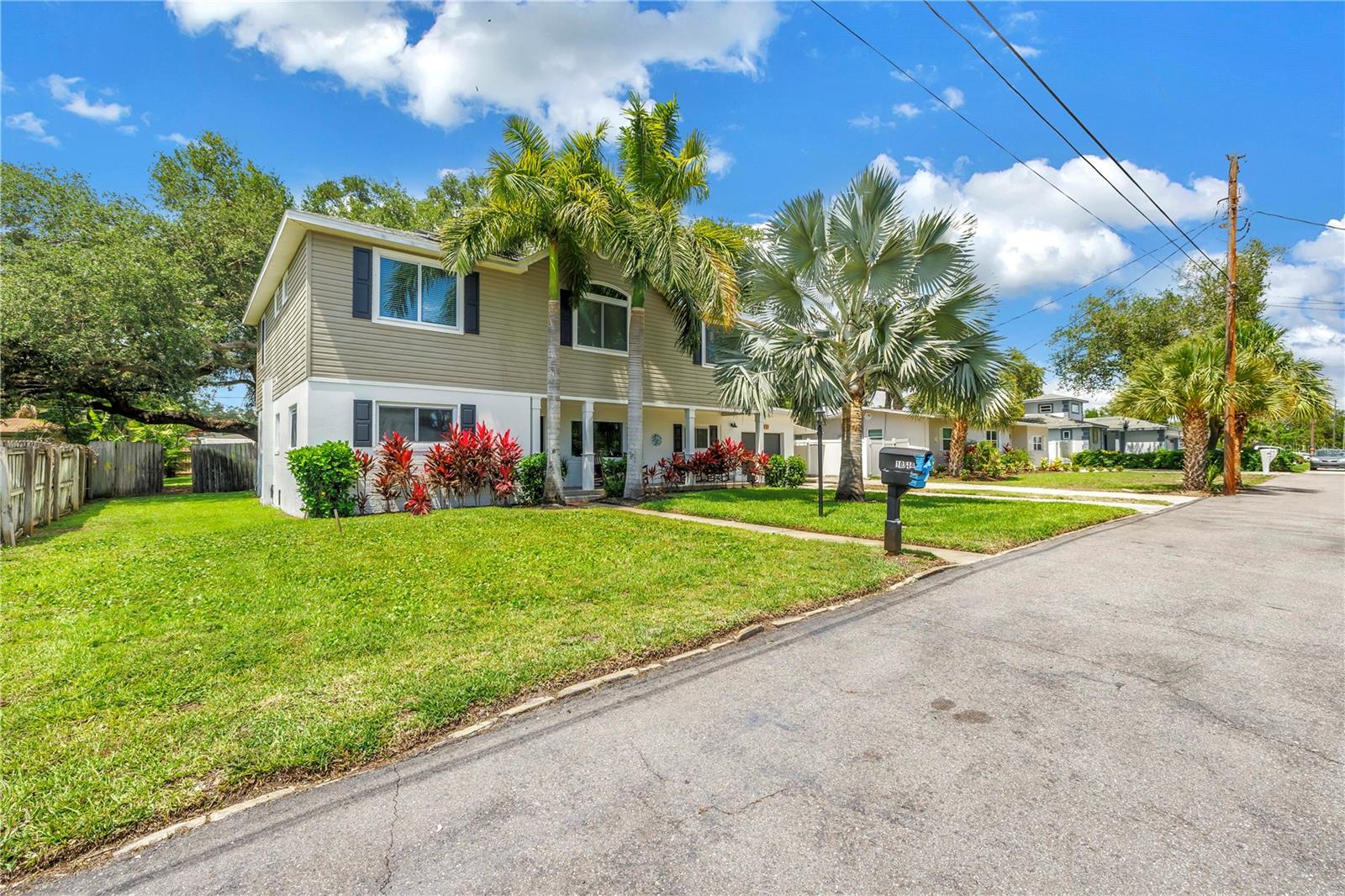 10819 SEMINOLE DR N, ST PETERSBURG, FL, 33708
