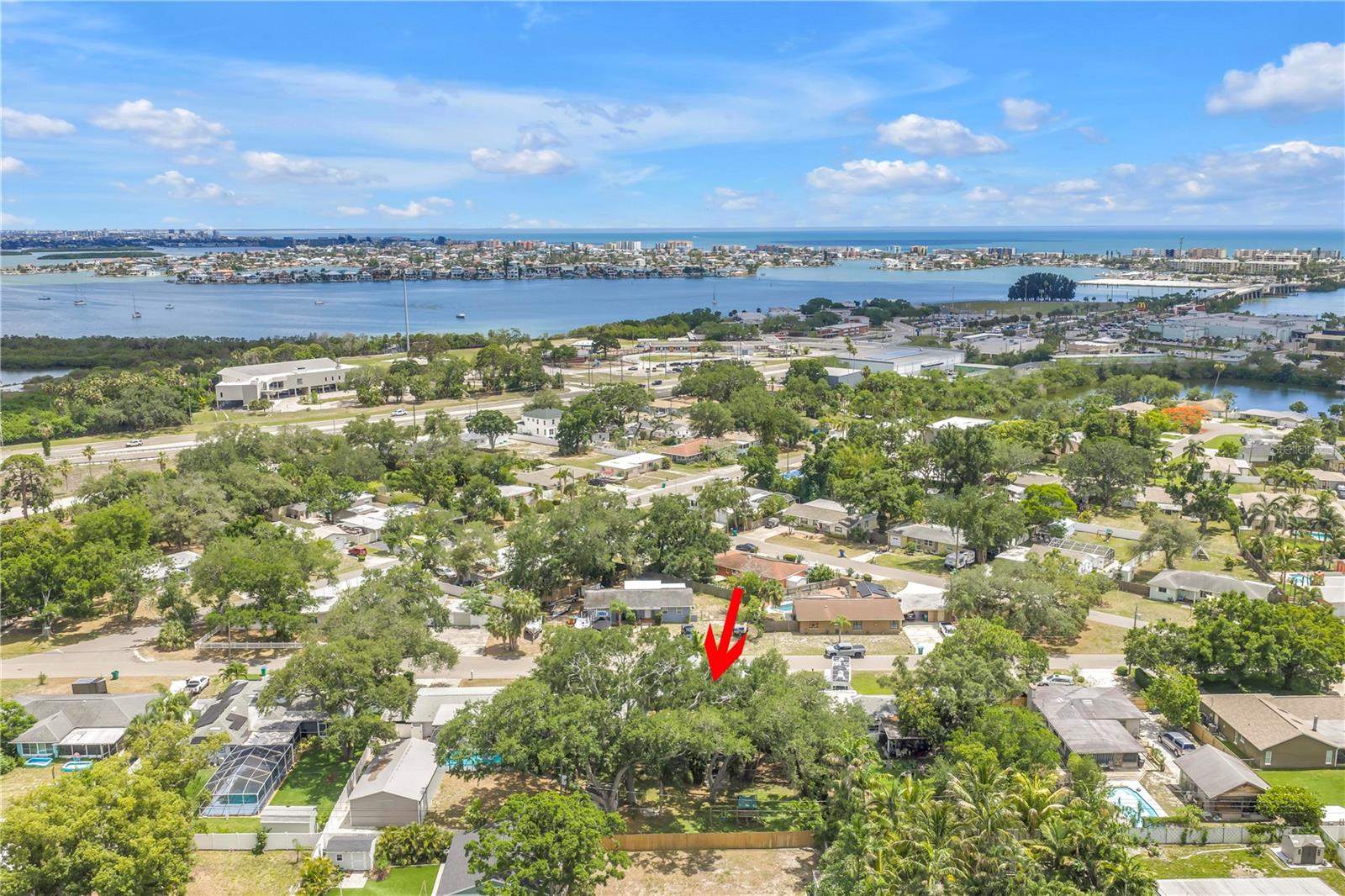 10819 SEMINOLE DR N, ST PETERSBURG, FL, 33708