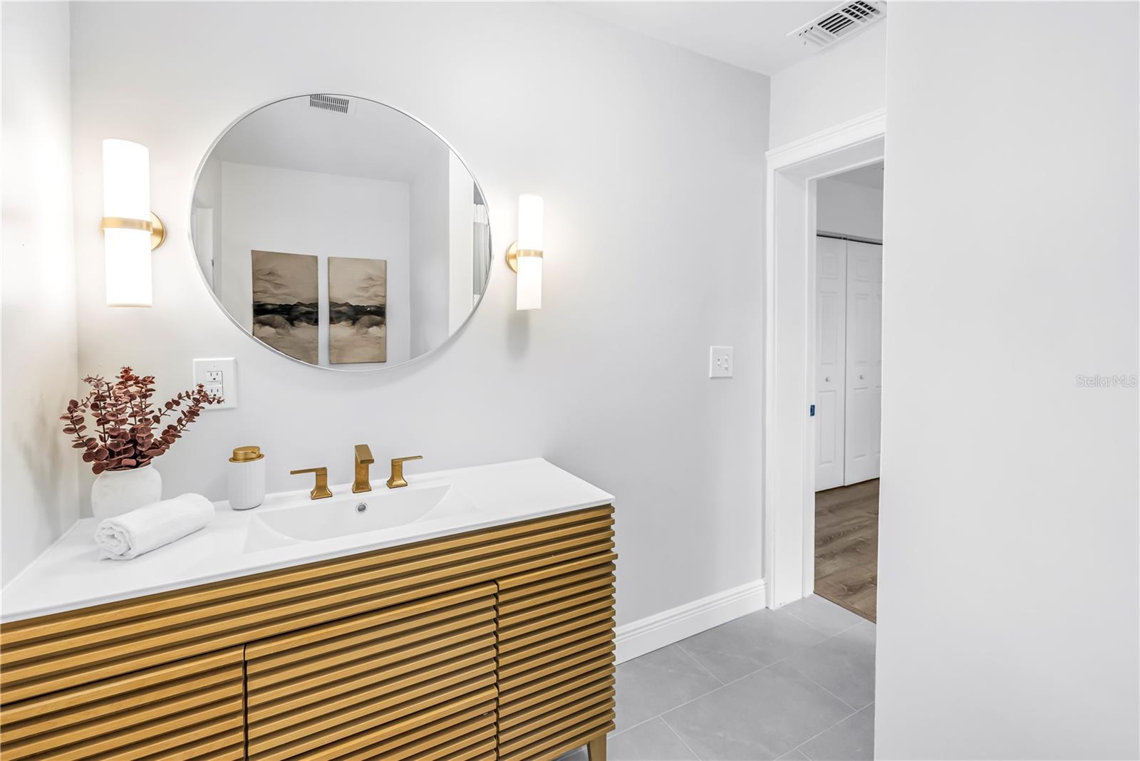 10819 SEMINOLE DR N, ST PETERSBURG, FL, 33708