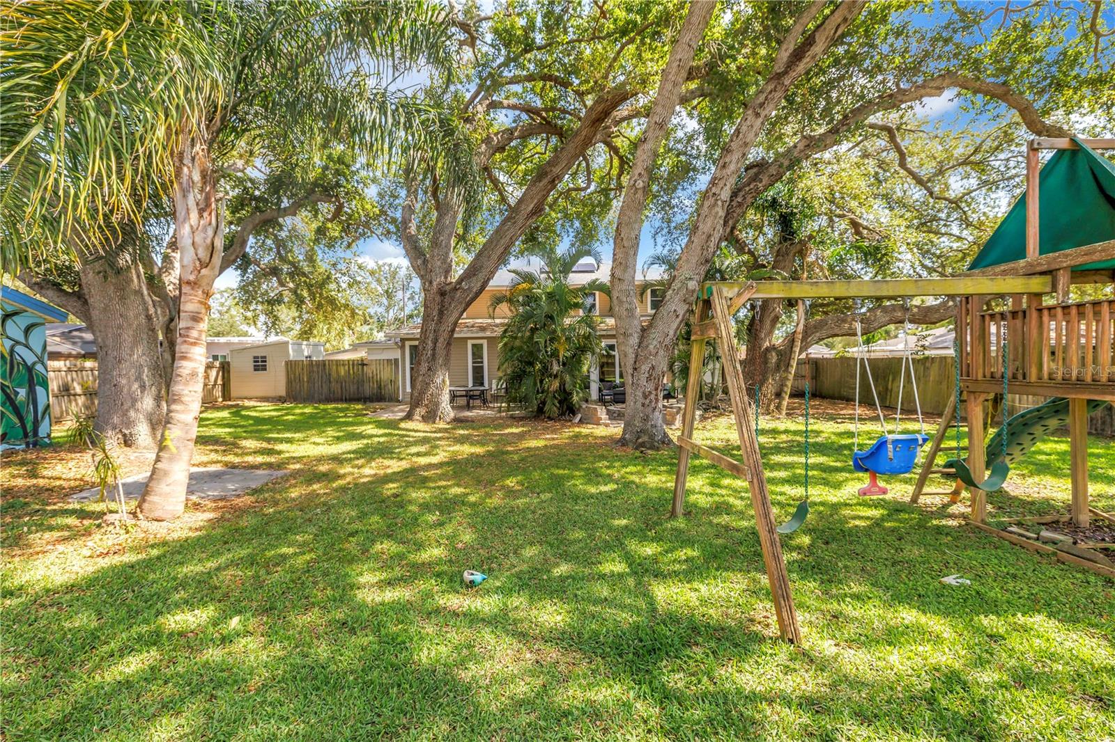 10819 SEMINOLE DR N, ST PETERSBURG, FL, 33708