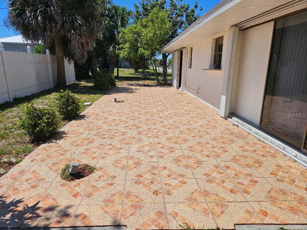 355 SPRING LAKE BLVD NW, PORT CHARLOTTE, FL, 33952