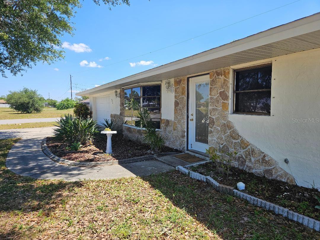 355 SPRING LAKE BLVD NW, PORT CHARLOTTE, FL, 33952
