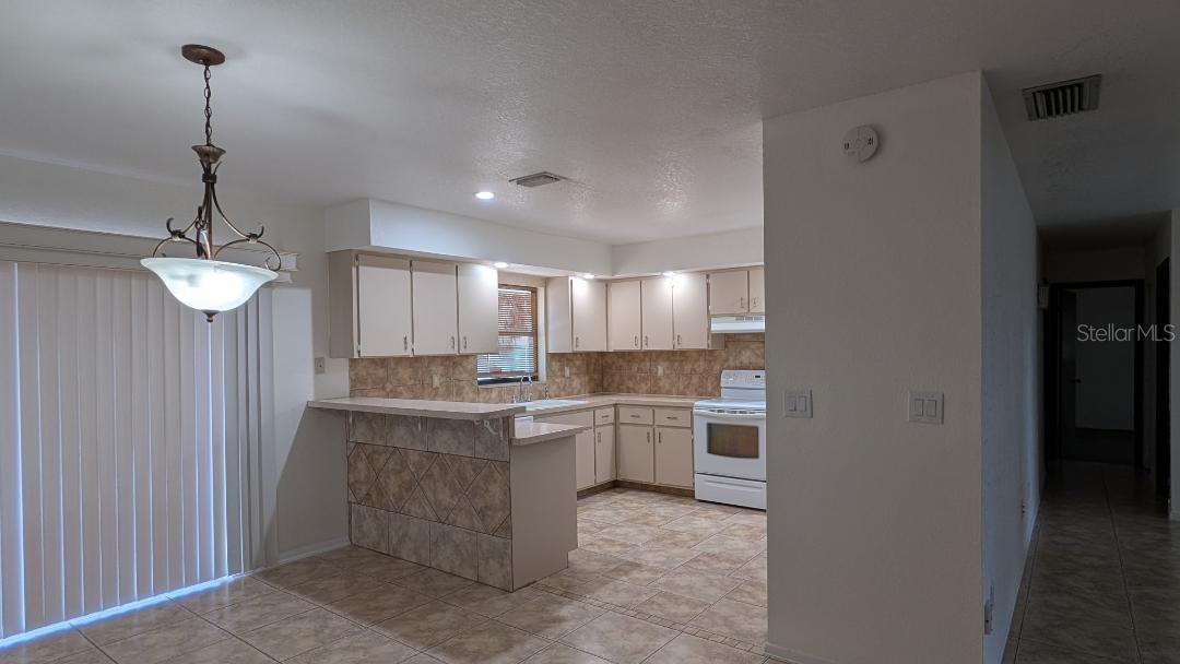 355 SPRING LAKE BLVD NW, PORT CHARLOTTE, FL, 33952