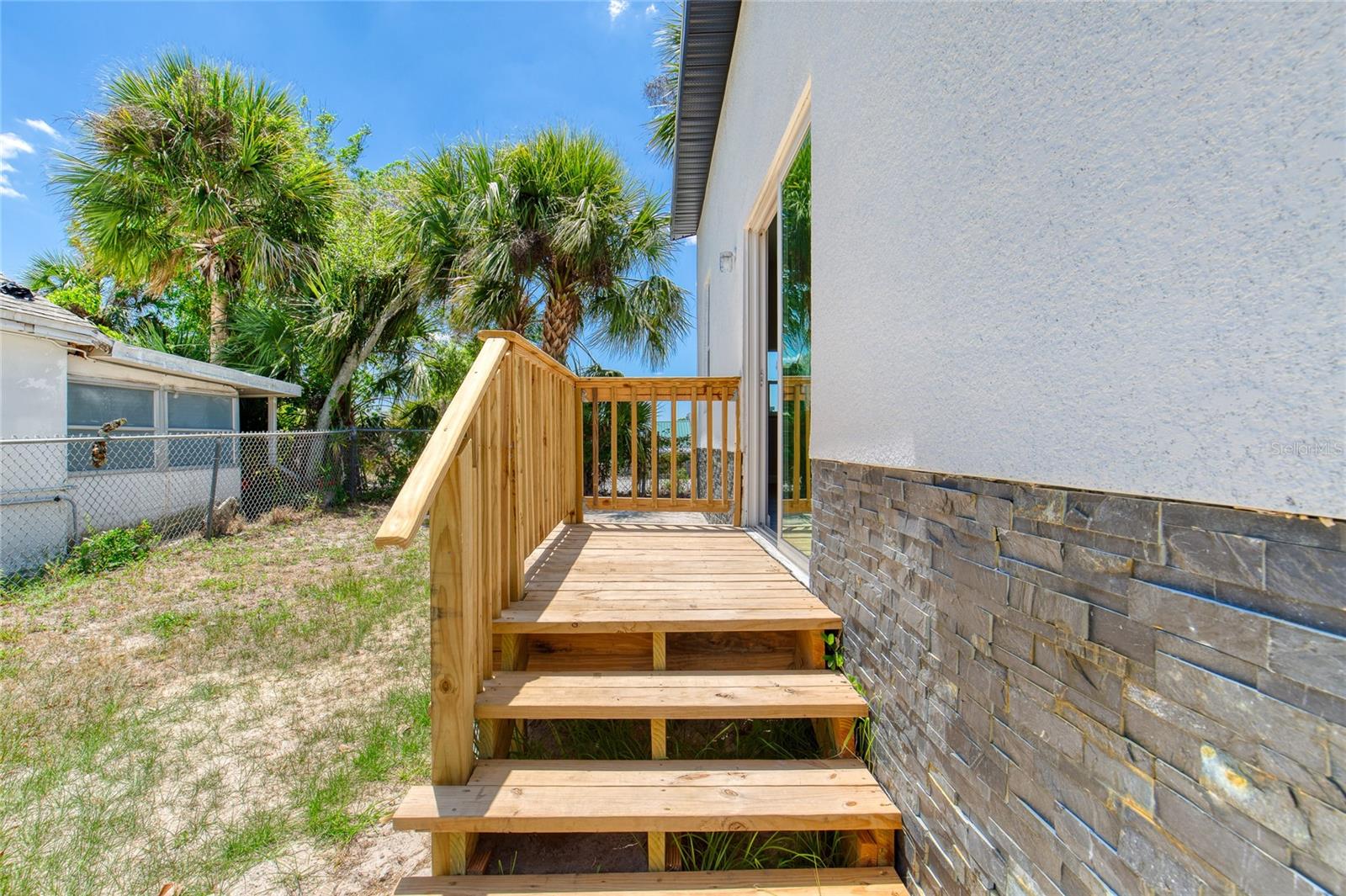 732 AVONDALE AVE, DAYTONA BEACH, FL, 32117