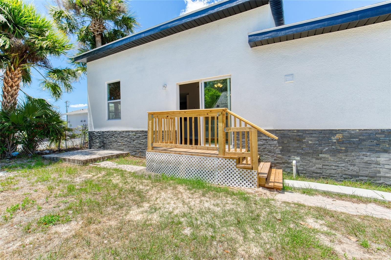 732 AVONDALE AVE, DAYTONA BEACH, FL, 32117