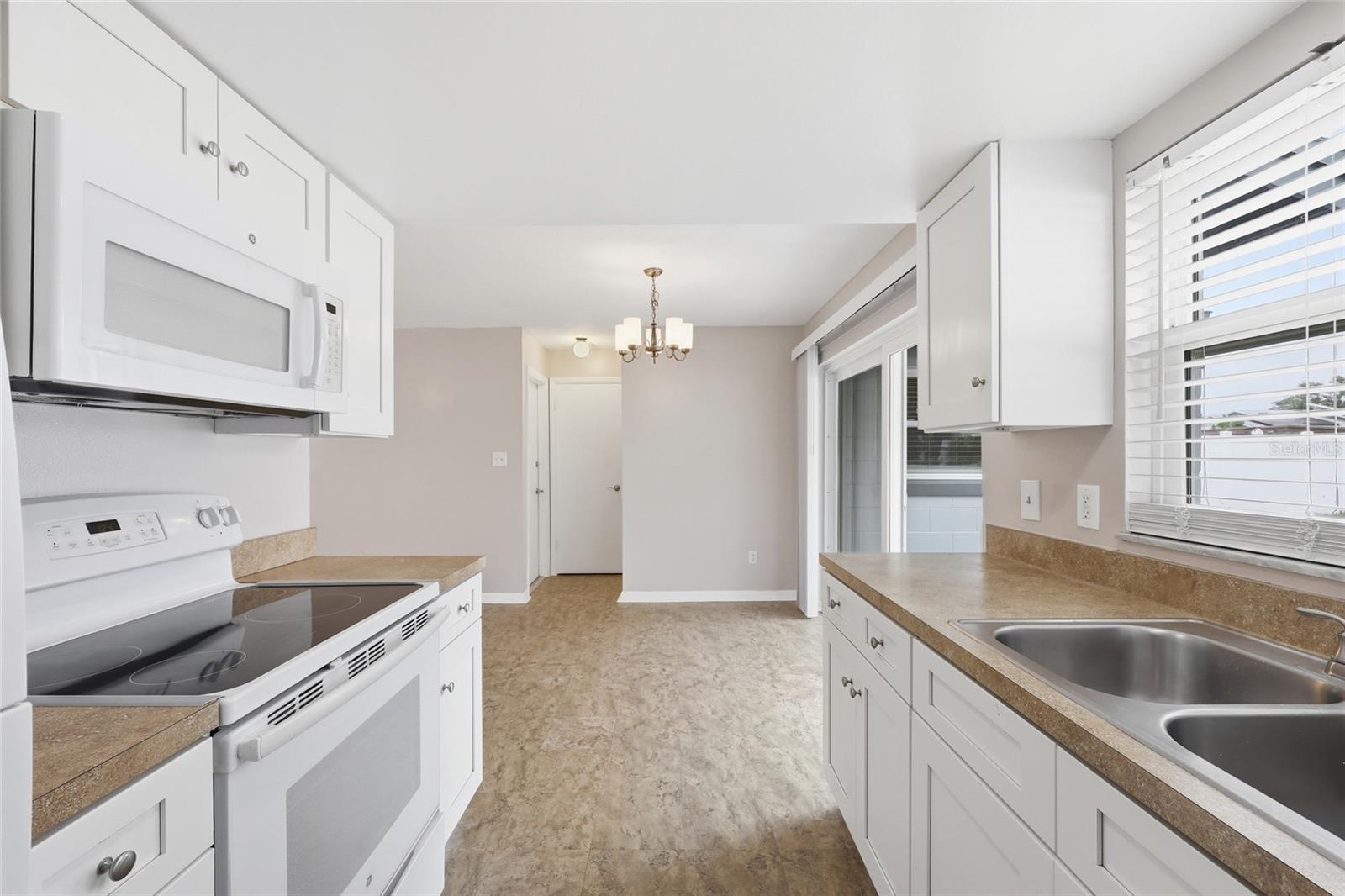 4048 CASTLEGATE DR, ORLANDO, FL, 32839