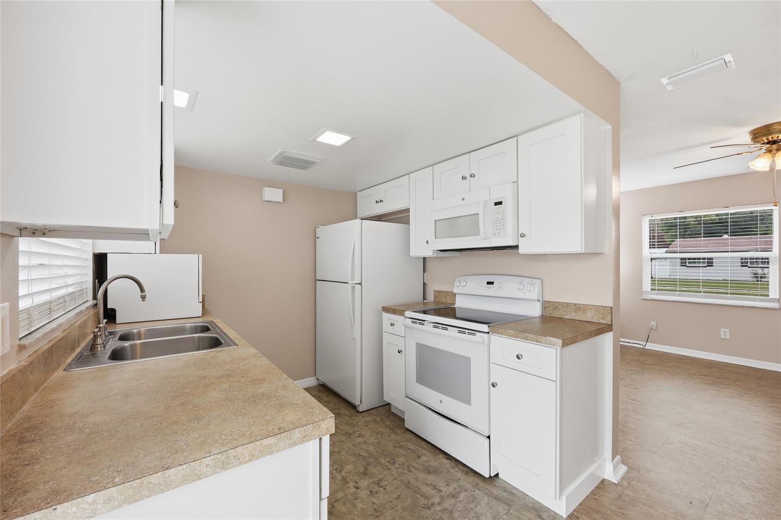 4048 CASTLEGATE DR, ORLANDO, FL, 32839