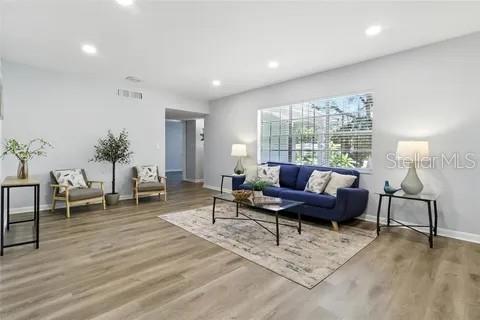 2510 LAKE ELLEN DR, TAMPA, FL, 33618