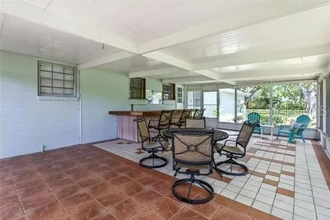 2510 LAKE ELLEN DR, TAMPA, FL, 33618