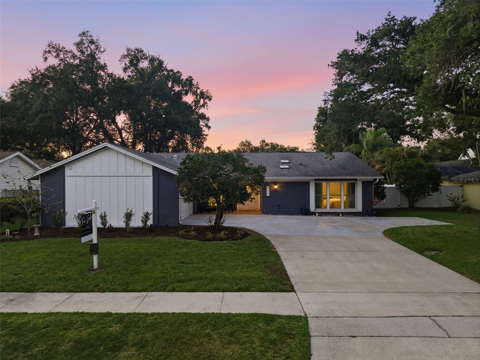 4221 WATER OAKS LN, TAMPA, FL, 33618