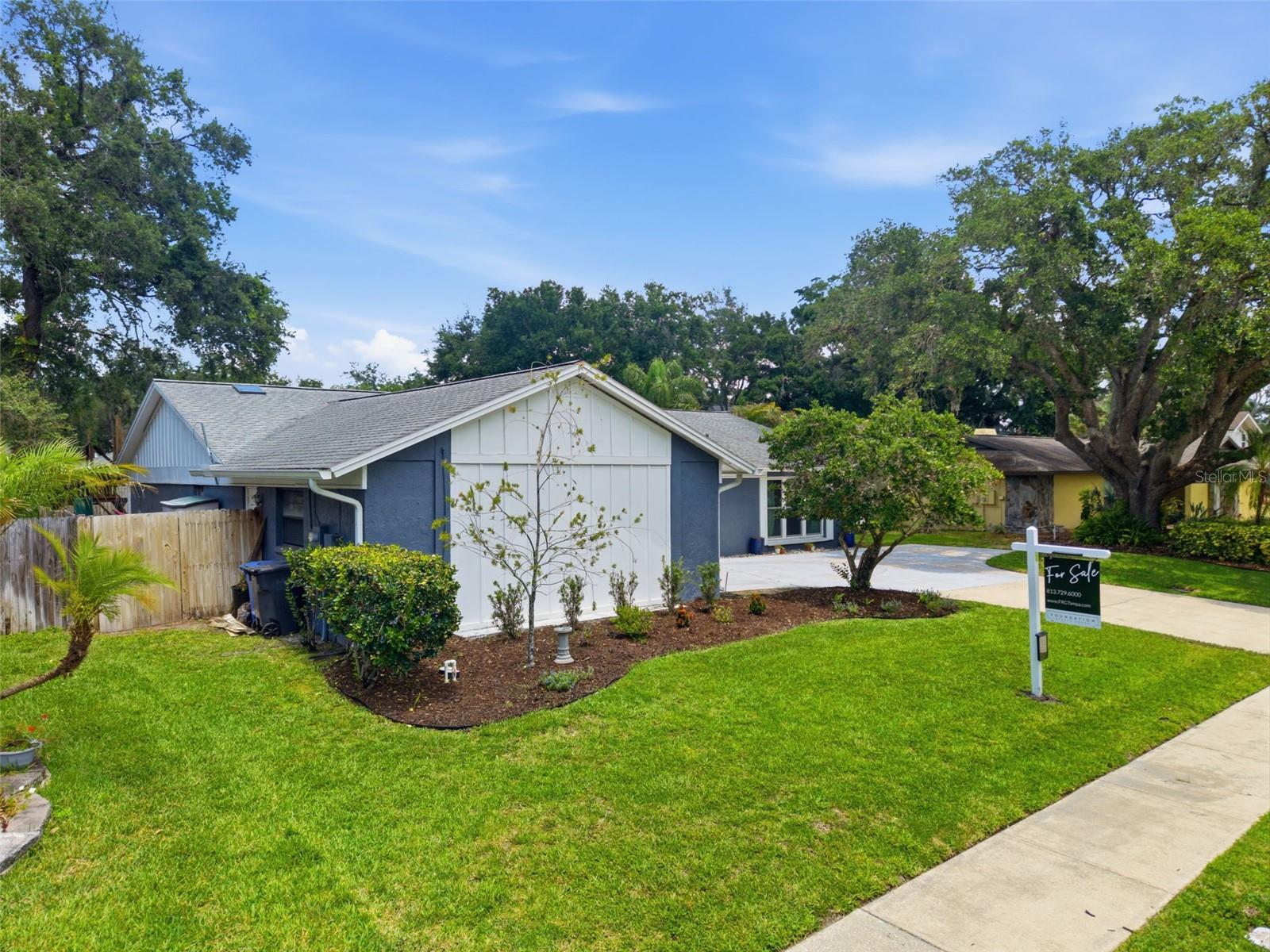 4221 WATER OAKS LN, TAMPA, FL, 33618