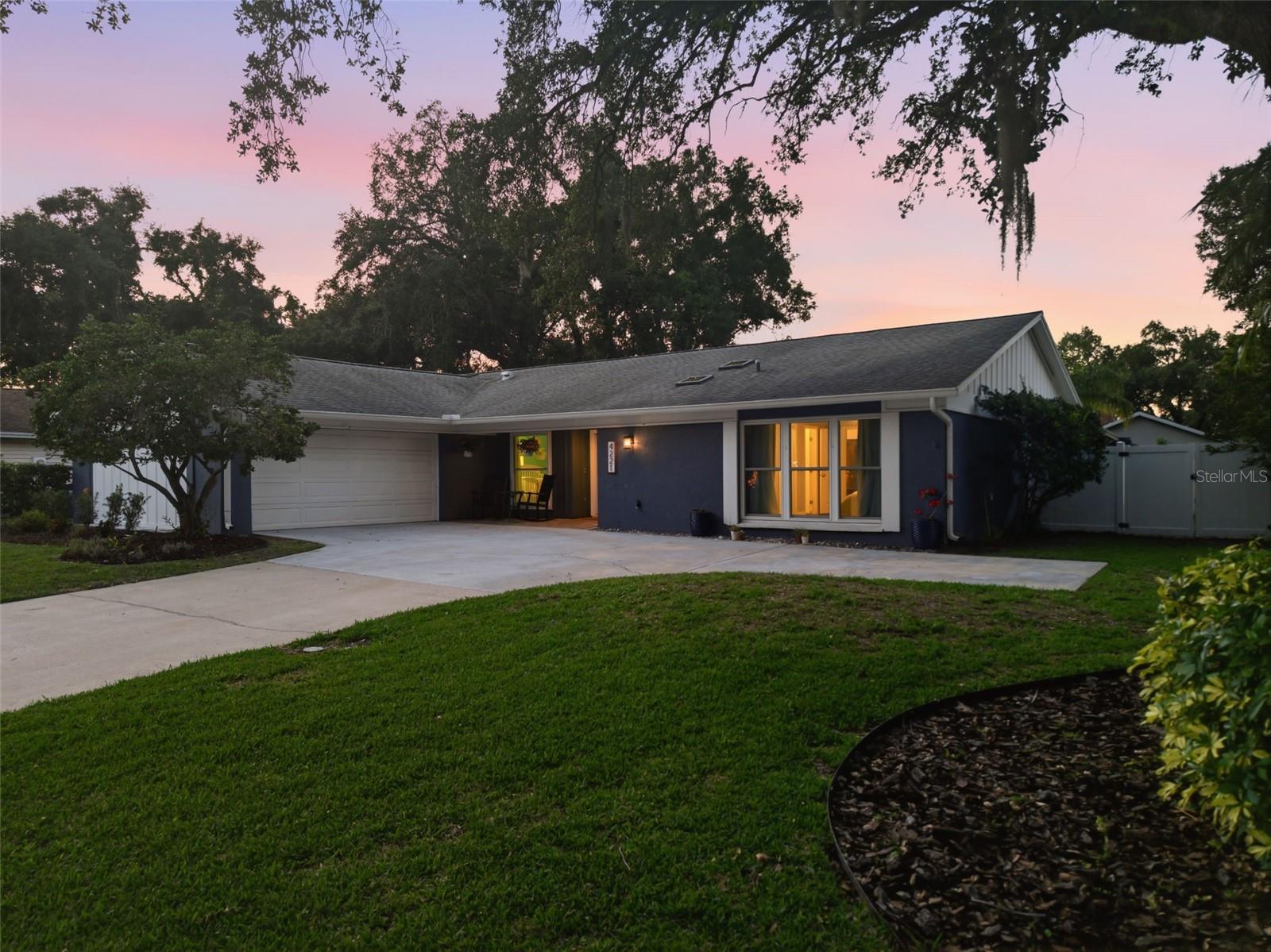 4221 WATER OAKS LN, TAMPA, FL, 33618
