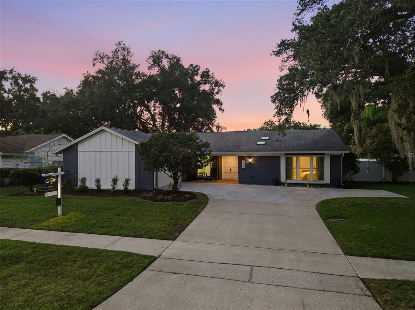 4221 WATER OAKS LN, TAMPA, FL, 33618