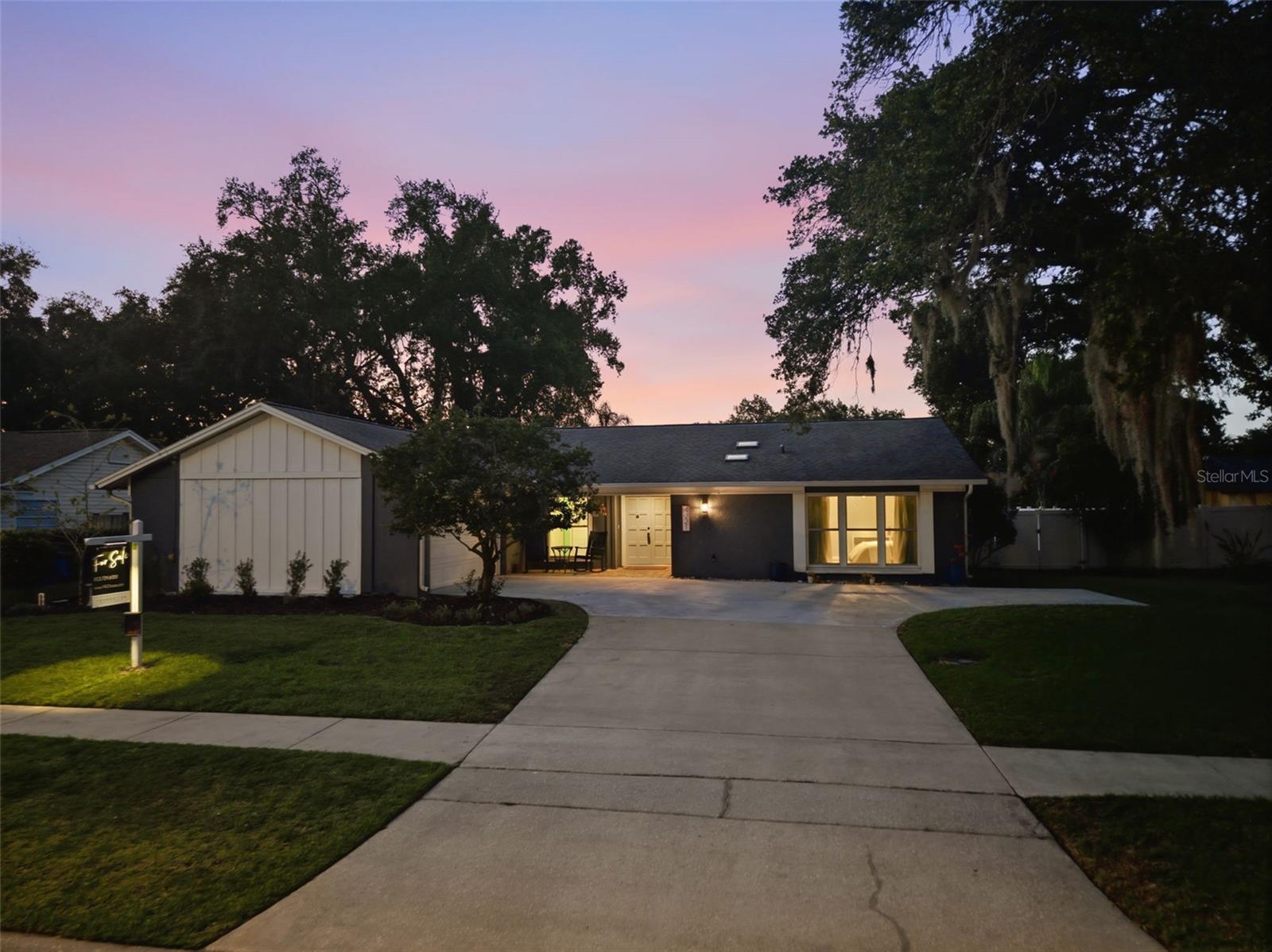 4221 WATER OAKS LN, TAMPA, FL, 33618