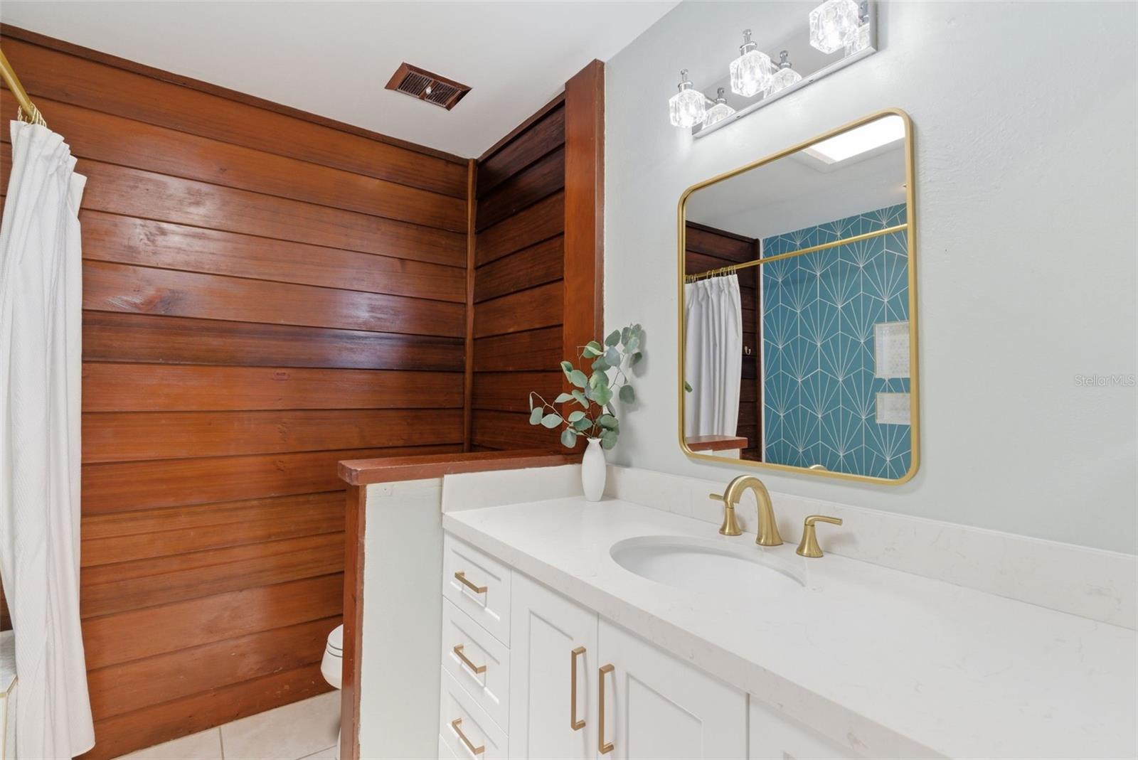 4221 WATER OAKS LN, TAMPA, FL, 33618