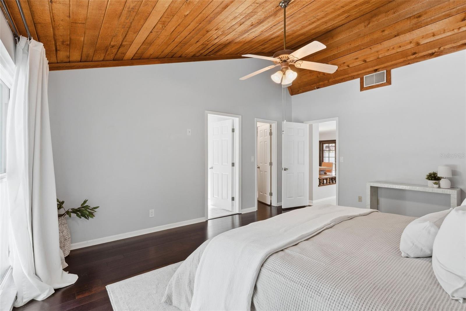 4221 WATER OAKS LN, TAMPA, FL, 33618
