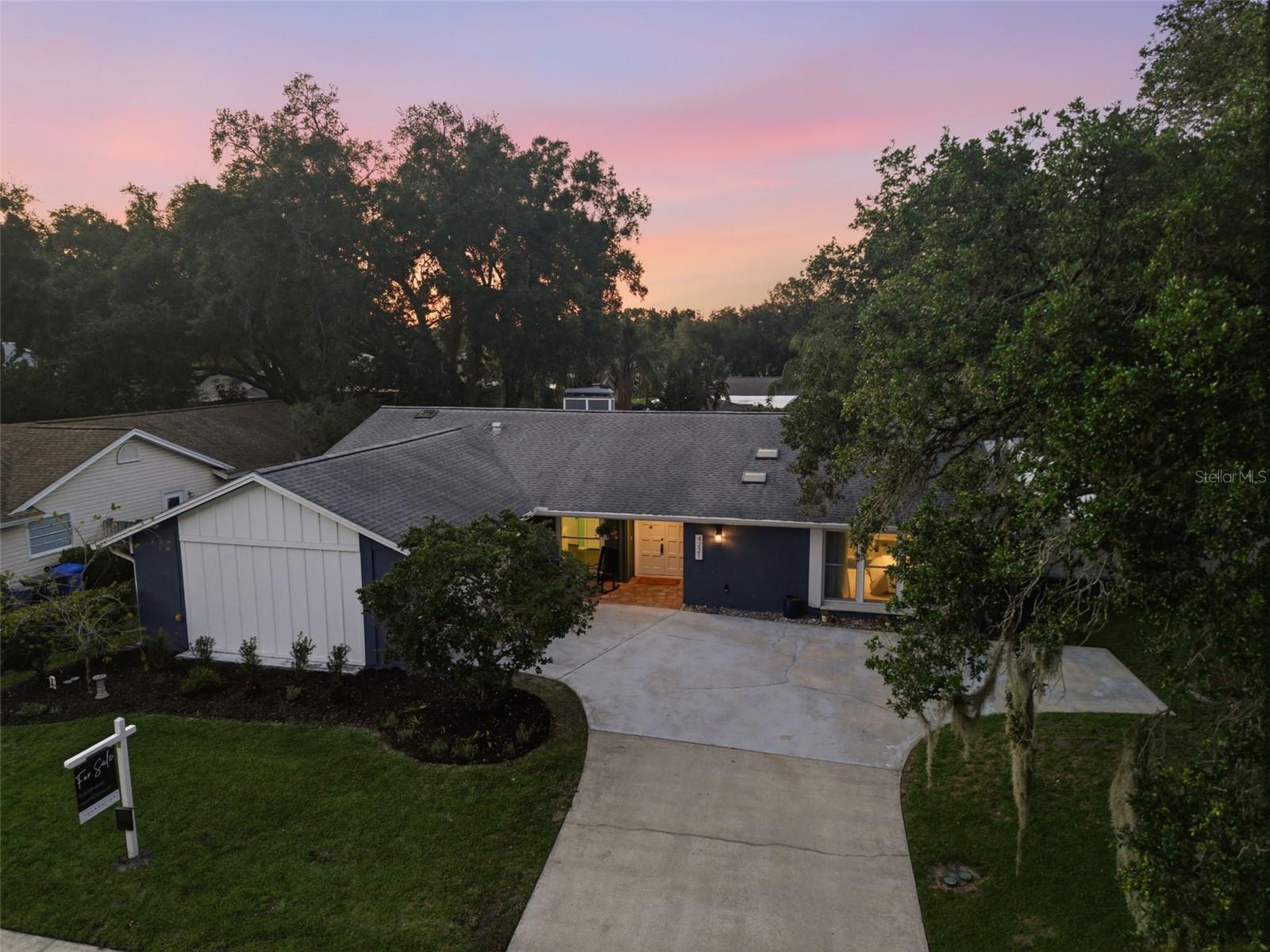 4221 WATER OAKS LN, TAMPA, FL, 33618