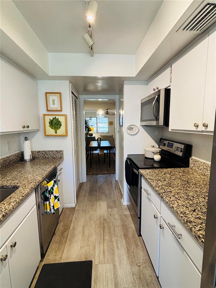 3711 ALMERIA AVE #3N, SARASOTA, FL, 34239