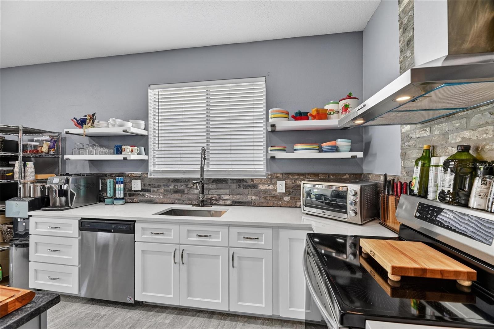 11207 VILLAGE BROOK DR, RIVERVIEW, FL, 33579