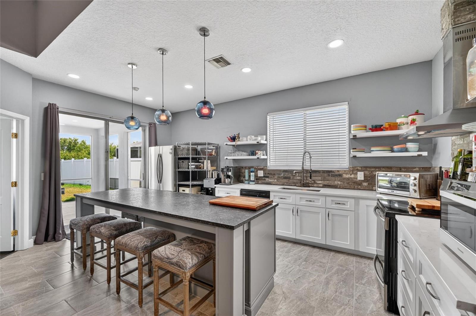 11207 VILLAGE BROOK DR, RIVERVIEW, FL, 33579