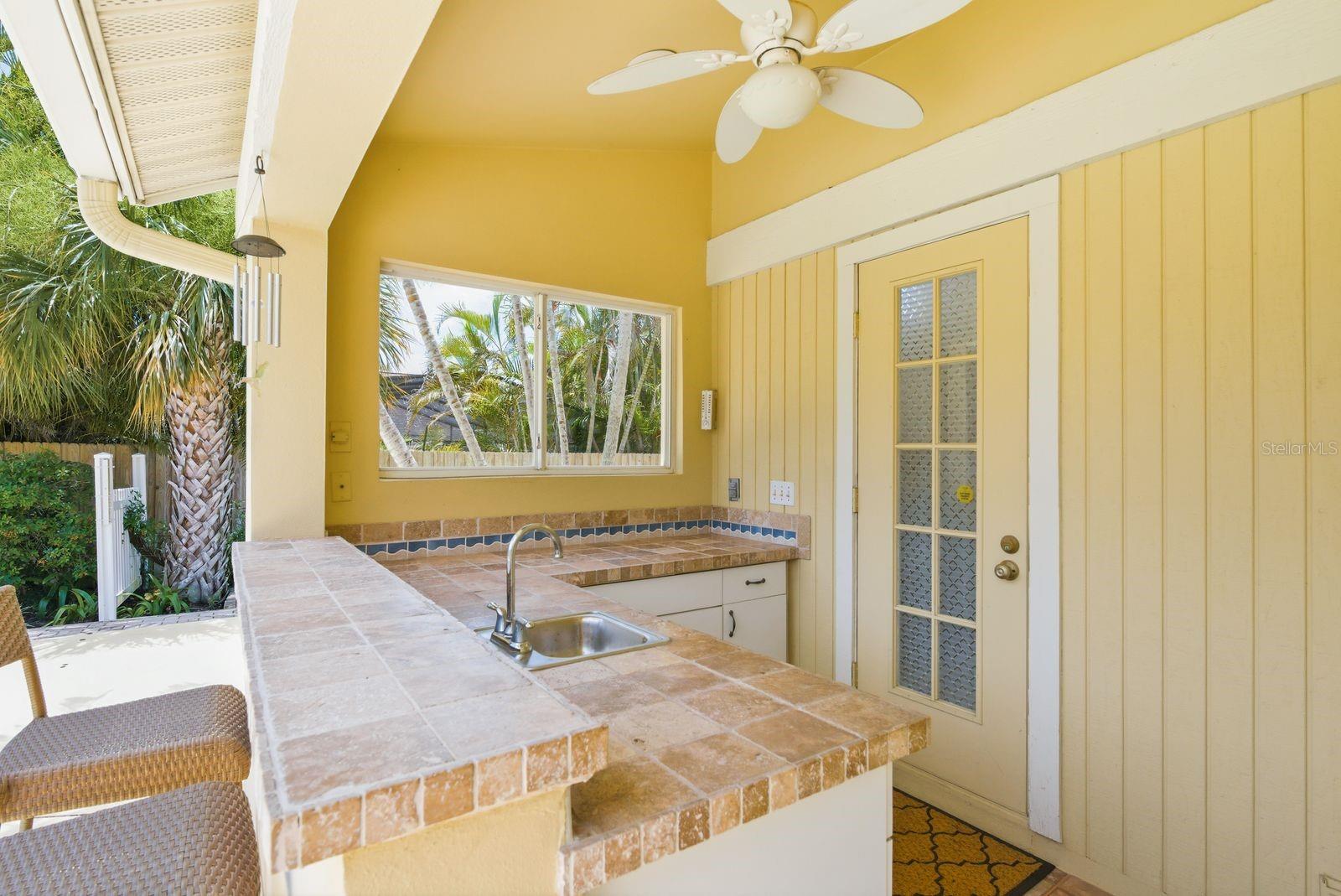 1856 WOOD THRUSH WAY, PALM HARBOR, FL, 34683