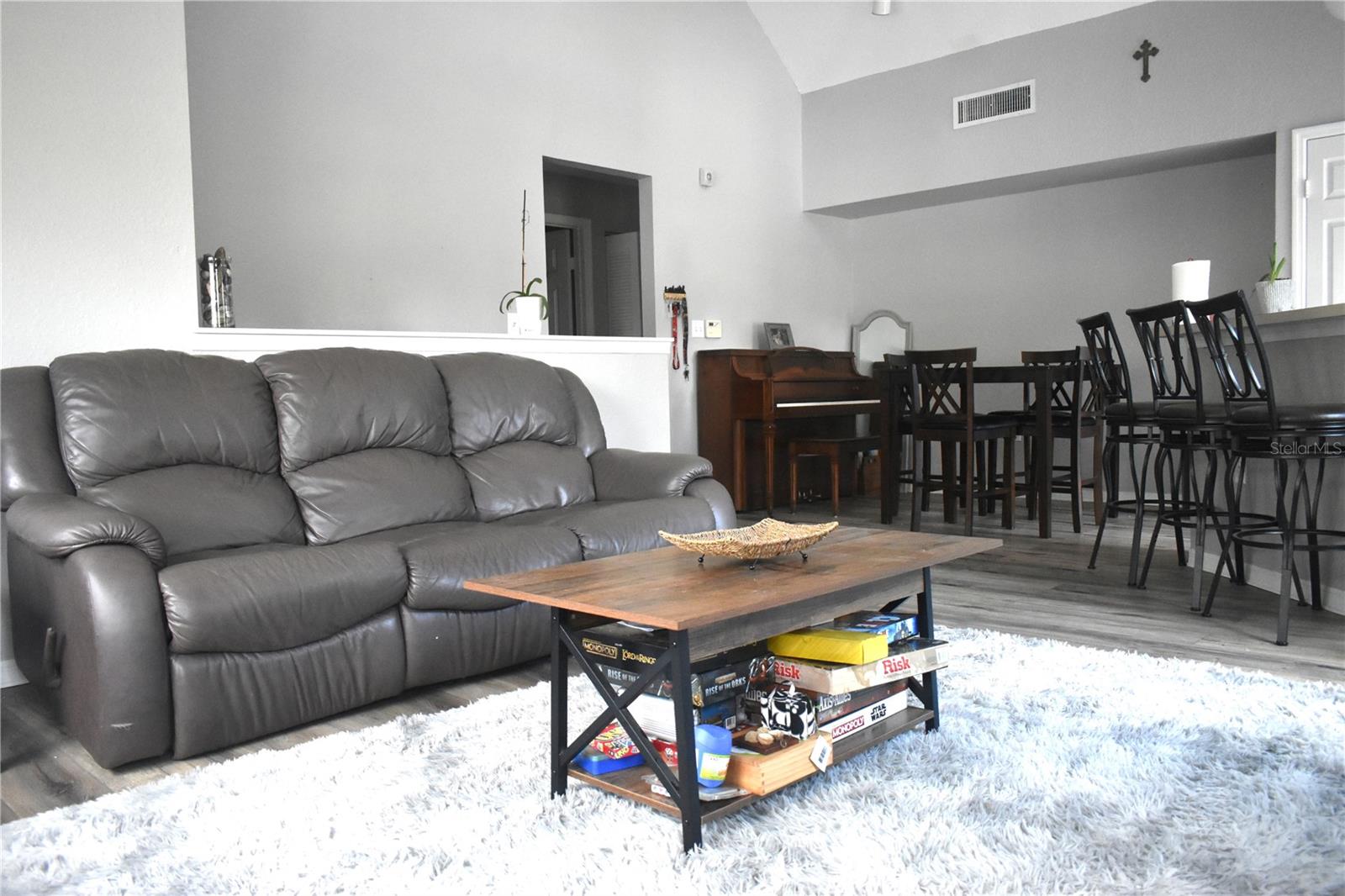 9078 LAKE CHASE ISLAND WAY, TAMPA, FL, 33626