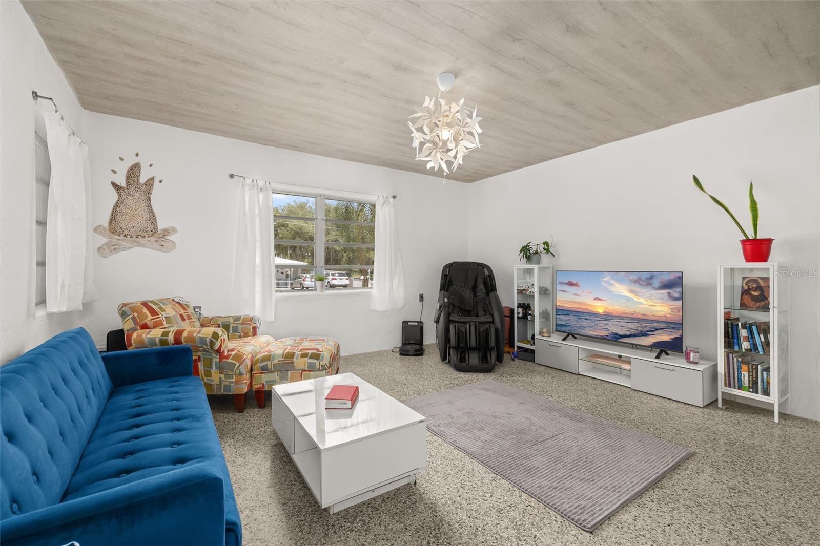 9 SUNSET DR, DEBARY, FL, 32713