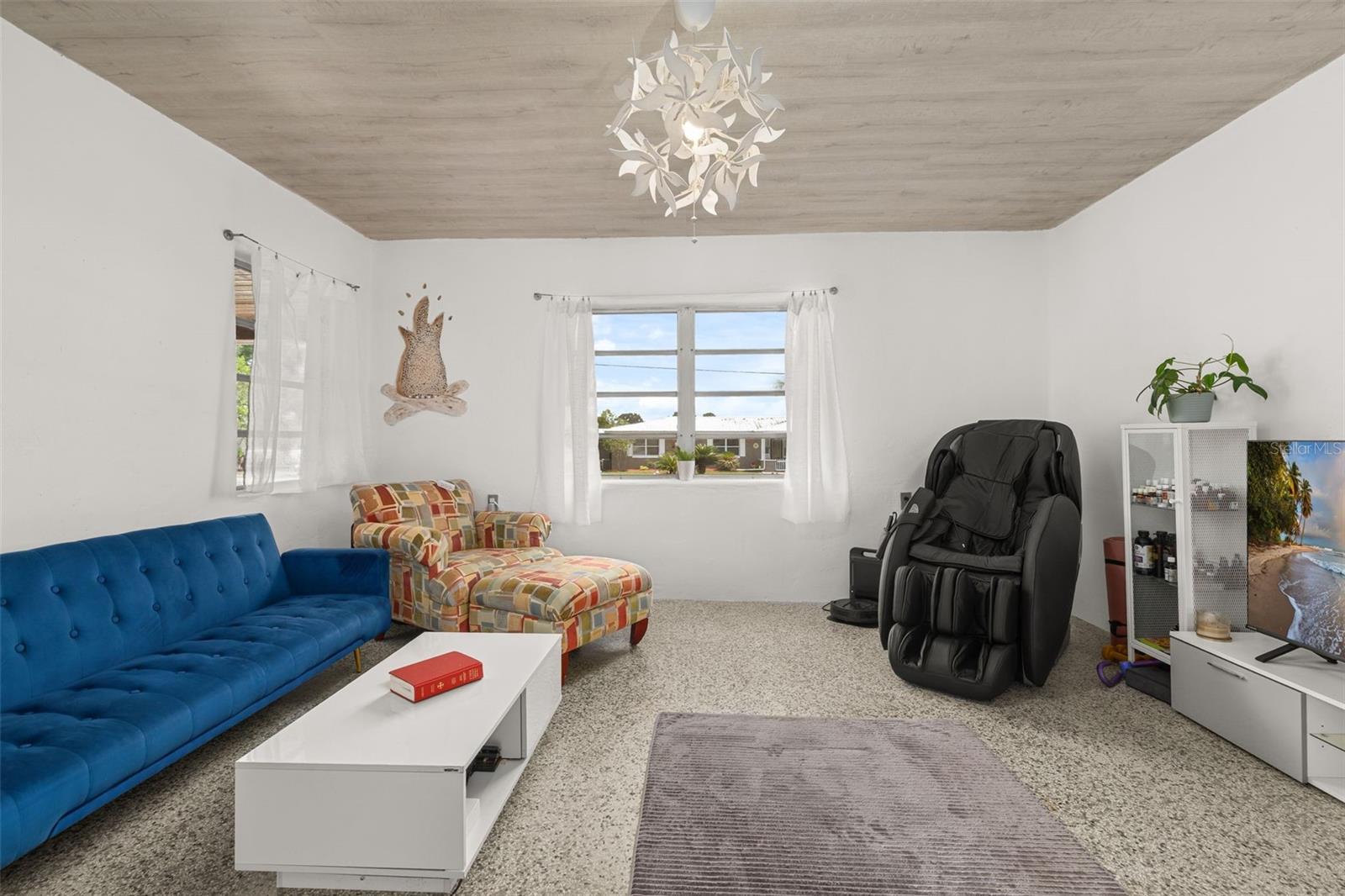 9 SUNSET DR, DEBARY, FL, 32713