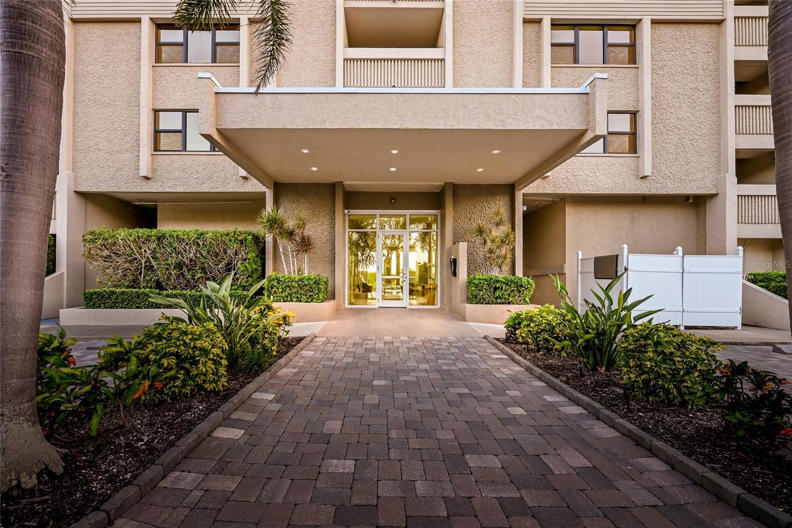 2675 GULF OF MEXICO DR #303, LONGBOAT KEY, FL, 34228