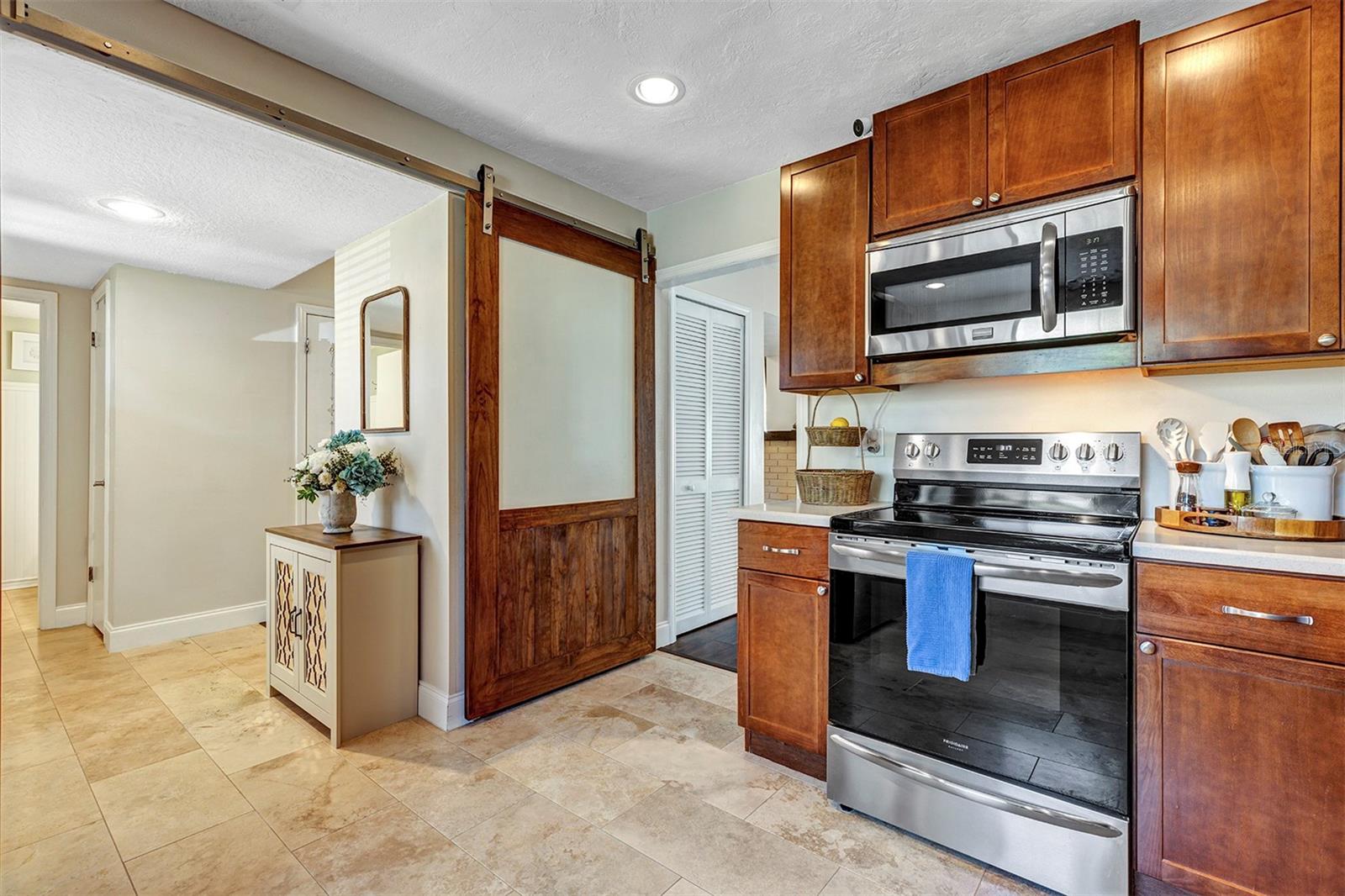 121 CROWN POINT CIR #121, LONGWOOD, FL, 32779