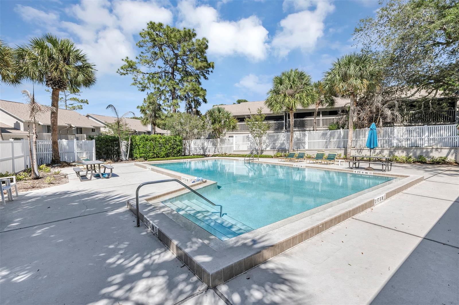 121 CROWN POINT CIR #121, LONGWOOD, FL, 32779