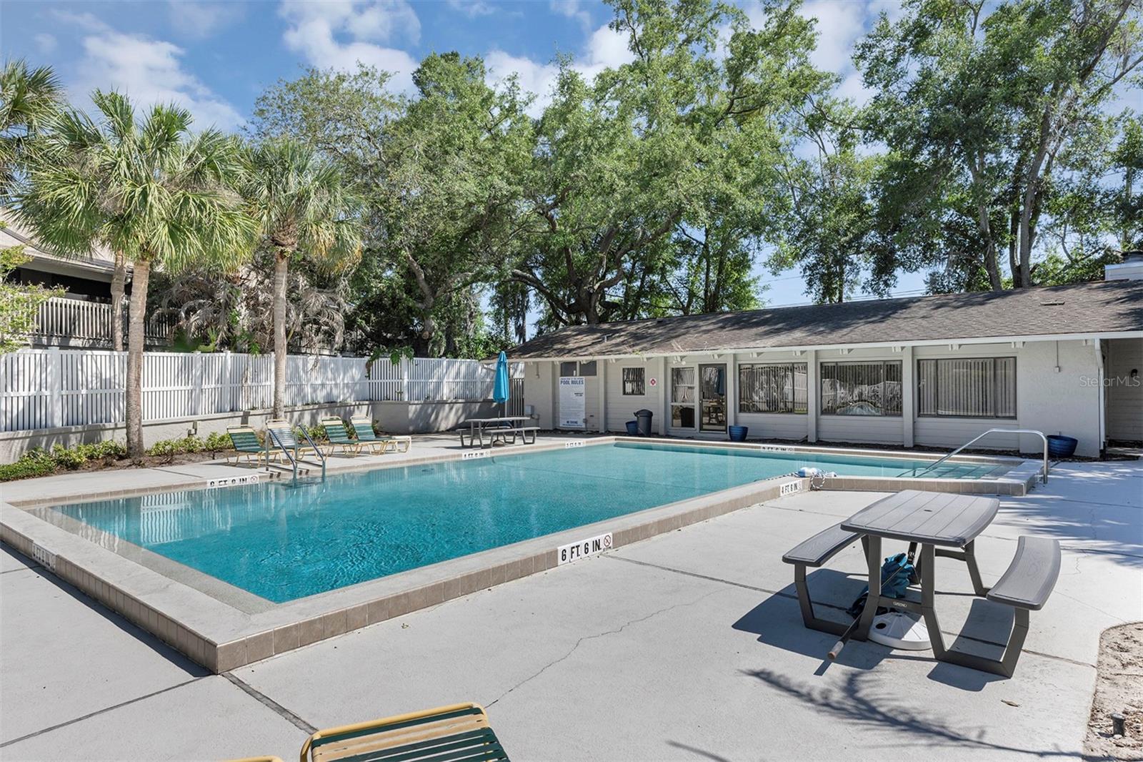 121 CROWN POINT CIR #121, LONGWOOD, FL, 32779