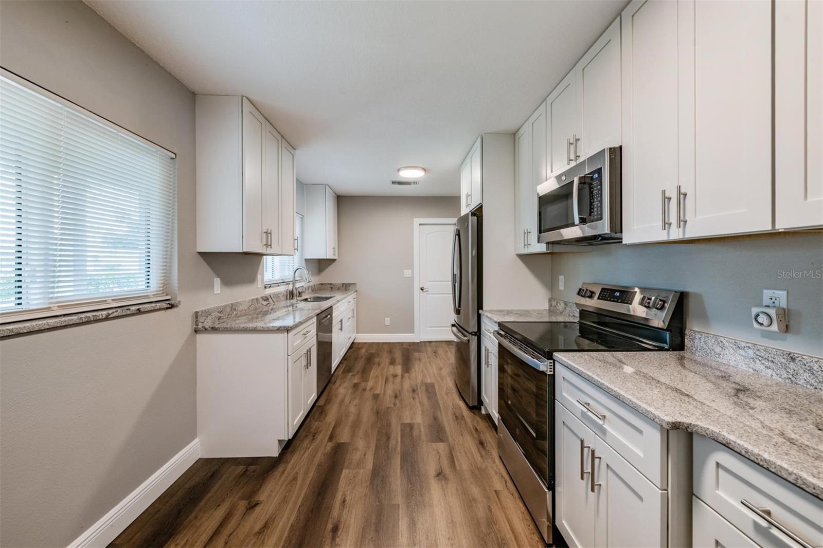 712 CAMELLIA CT, SEFFNER, FL, 33584